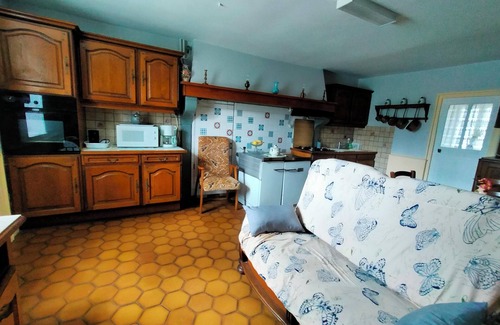 Saint-Yrieix-la-Montagne House | Maison de Campagne