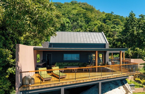 Glacis Villa | Maison Gaia Villa