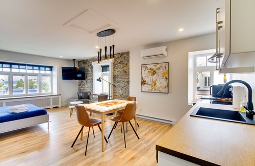 Quartier 5-4 Apartment | Maison Grenier - Le Loft