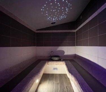 Lavaurette House | Maison Hobbit Piscine, Spa et Hammam proche des Gorges de l'Aveyron