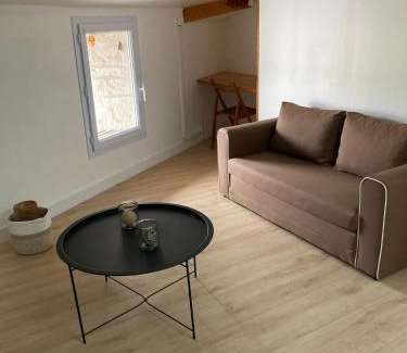 Beauvoir-sur-Niort House | Maison idéale pour 2 personnes, garage clos et Wifi