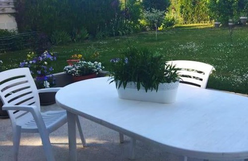 Saint-Parres-aux-Tertres House | Maison Indépendante avec terrasse, jardin et petit déjeuner