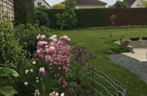 Saint-Parres-aux-Tertres House | Maison Indépendante avec terrasse, jardin et petit déjeuner