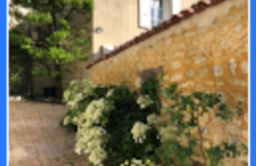 Pissotte Villa | Maison Indépendante Dans Village Viticole