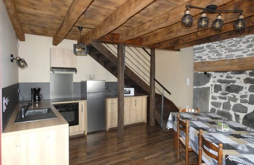 Saint-Flour Agglomeration House | Maison Independante , a 7km du Centre Thermale de Chaudes Aigues