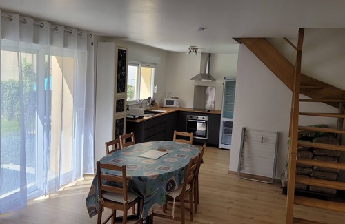 Vaulnaveys-le-Haut House | Maison Individuelle 2 Chambres six Couchages au Centre Village