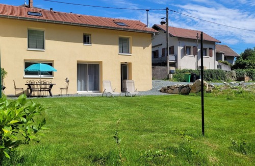 Vaulnaveys-le-Haut House | Maison Individuelle 2 Chambres six Couchages au Centre Village