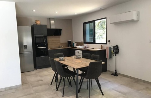 La Tremblade House | Maison Individuelle Avec Jardin Privatif, Place de Parking
