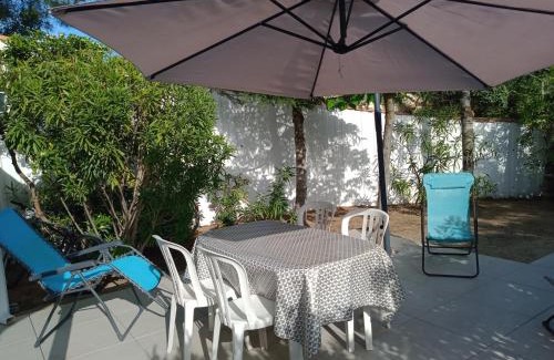 Torreilles-Plage House | Maison Jardin Wifi - Climatisation - 100 m plage sauvage - 20 min Perpignan