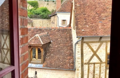 Mennetou-sur-Cher House | Maison Jeanne D'arc, au Cœur de la Cité Médiévale