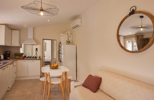 Calvi Villa | maison kiwi avec piscine chauffée terrasse jardin et bbq à Calvi