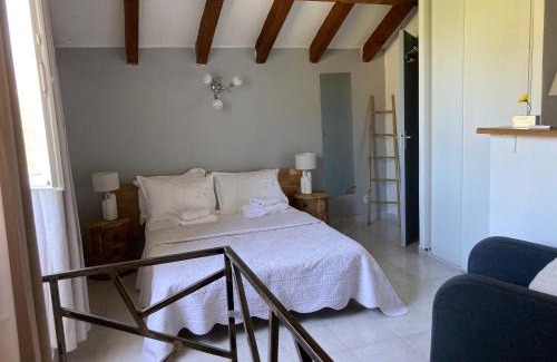 Corte Apartment | Maison Kyprea: charmant appartement/duplex , spacieux, tout confort avec terrasse extérieure privée, parking privatif , vue pittoresque sur la citadelle de Corté et les montagnes.