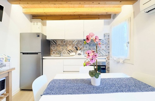 Chioggia Apartment | Maison la Digue - Two Bedroom Apartment, Sleeps 4