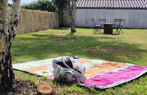 Brem Sur Mer Apartment | Maison La Rose des Vents, avec WIFI, proche plage et commerces