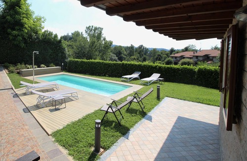 Ponteranica Villa | MAISON LA VALLETTA VILLA WITH POOL BERGAMO
