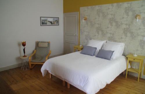 Cholet Bed & Breakfast | Maison Latour