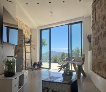 Ollioules Villa | Maison Leï Tapenié