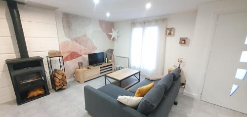 Tiffauges Apartment | Maison Le Baron 13pers Tiffauges proche Puy du Fou