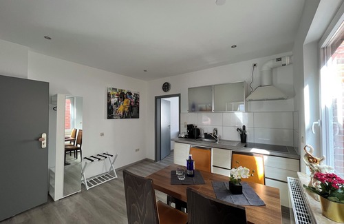 Center Condo | Maison Lounge