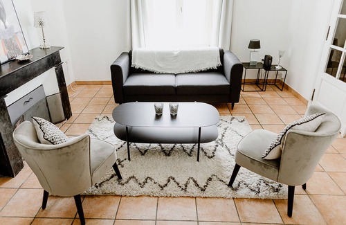 La Fleche House | Maison Madeleine, Charmante Maison de Cœur de Ville Avec Extérieur, 12 Personnes