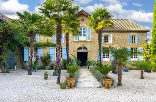 Monfaucon House | Maison Manechal