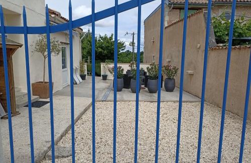 Saint-Thomas-de-Conac House | Maison Marin, Charming Village Cottage with Pool