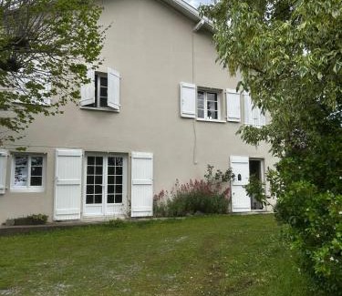 Guinarthe-Parenties House | Maison Mirande- Grande maison de campagne familiale entre mer et montagne tout confort très bien équipée