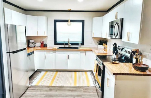 Wetmore House | Maison Modernè Unit A: Work + Play