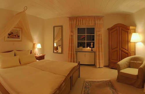 Laufeld Apartment | Maison Nathalie apartment rental - 2 Bed Apartment (Non smoking)