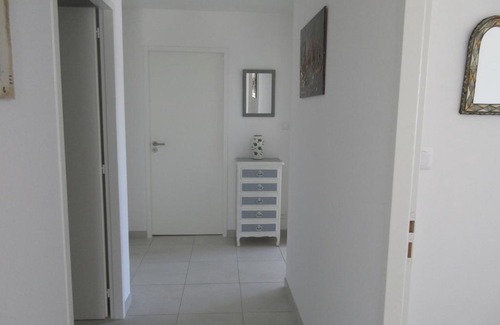 Saintes House | Maison neuve dans Saintes avec terrasse et jardin