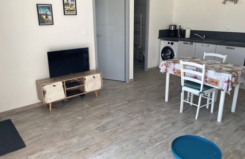 Saint Agnant House | Maison Neuve de 38m² Avec Terrasse