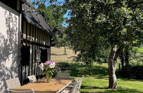 Les Champeaux House | Maison Normande dans la prairie