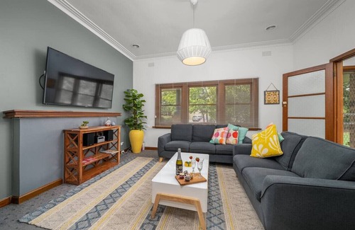 Benalla House | Maison on Mair Benalla