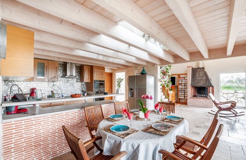 Villeneuve-sur-Lot Villa | Maison Origami - Three Bedroom Villa, Sleeps 6