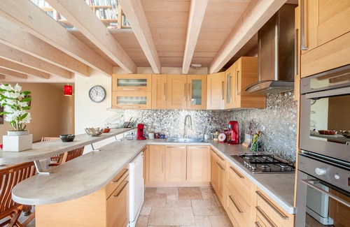 Villeneuve-sur-Lot Villa | Maison Origami - Three Bedroom Villa, Sleeps 6