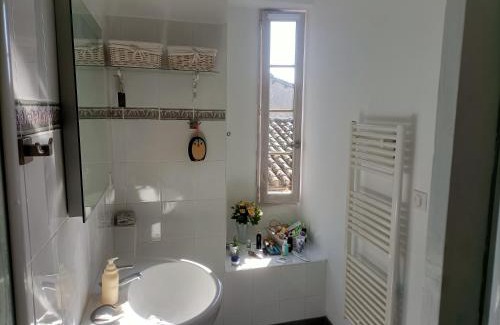 Montpezat-de-Quercy House | Maison paisible avec parking
