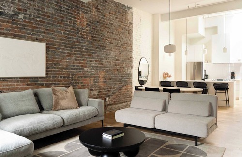 Old Montreal Apartment | Maison Place Jacques-Cartier - Suite 1 bedroom
