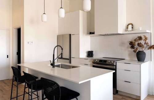 Old Montreal Apartment | Maison Place Jacques Cartier - Loft Deluxe