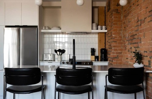 Old Montreal Apartment | Maison Place Royale - Suite Deluxe 1 chambre