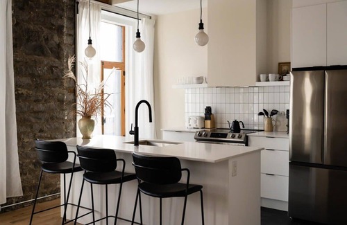 Old Montreal Apartment | Maison Place Royale - Suite Deluxe 1 chambre