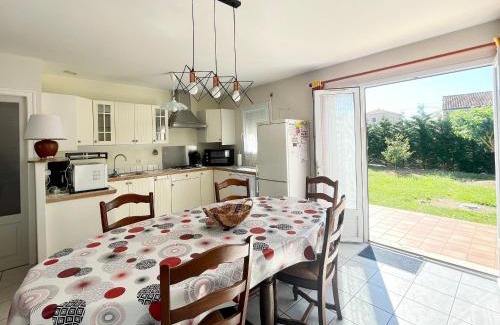Bretignolles-sur-Mer House | Maison Plain-Pied avec Jardin Clos à 300m de la Mer - 4 Chambres - WiFi - Bretignolles-sur-Mer - FR-1-231-183