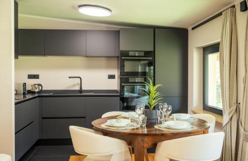 Pleod Apartment | MAISON PLEOD - Vista Castello e Giardino Privato
