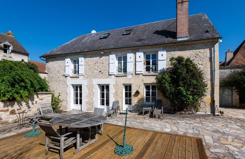Magny-en-Vexin House | Maison Prado - avec piscine privée et grand jardin