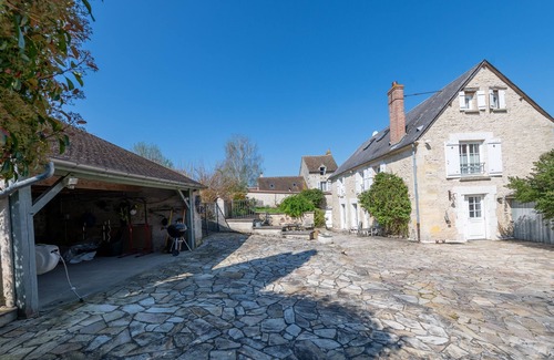 Magny-en-Vexin House | Maison Prado - avec piscine privée et grand jardin