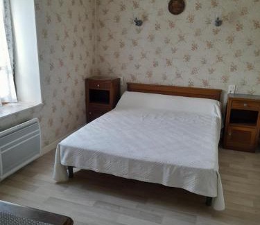 Thiel-sur-Acolin House | Maison proche le PAL 4kms