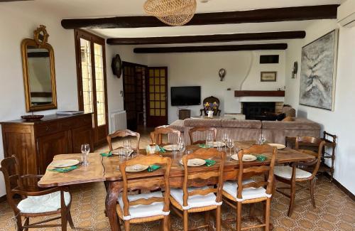 Caumont-sur-Durance Villa | Maison provençale sur la colline