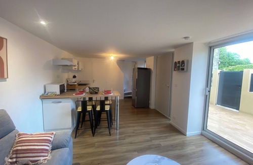 Dinan House | Maison Rénovée Avec un Jacuzzi Privatif. A 7 Minutes à Pieds du Centre-ville