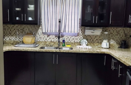 Gordon Town Apartment | Maison Romantic Getaway