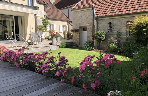 Ahuy House | Maison Saint Agnan - au coeur du village - SR Loc