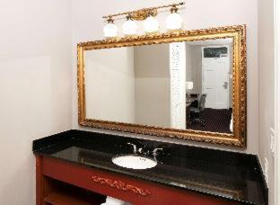 Faubourg Lafayette Hotel | Maison Saint Charles